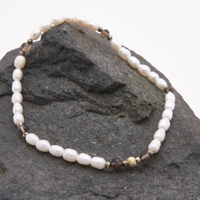 Freshwater Rice Pearl and Smoky Quartz Stretchy Bracelet Freshwater Rice Pearl and Smoky Quartz Stretchy Bracelet