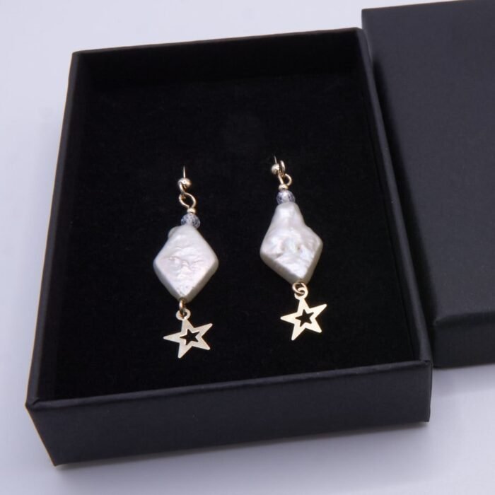 Diamond Shaped Freshwater Pearl and Gold Filled Star Earrings in box Diamond Shaped Freshwater Pearl and Gold Filled Star Earrings in box