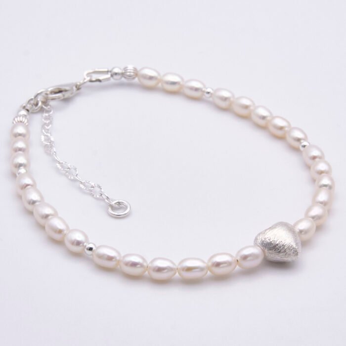 Freshwater Pearl and Brushed Sterling Silver Heart Bracelet Freshwater Pearl and Brushed Sterling Silver Heart Bracelet